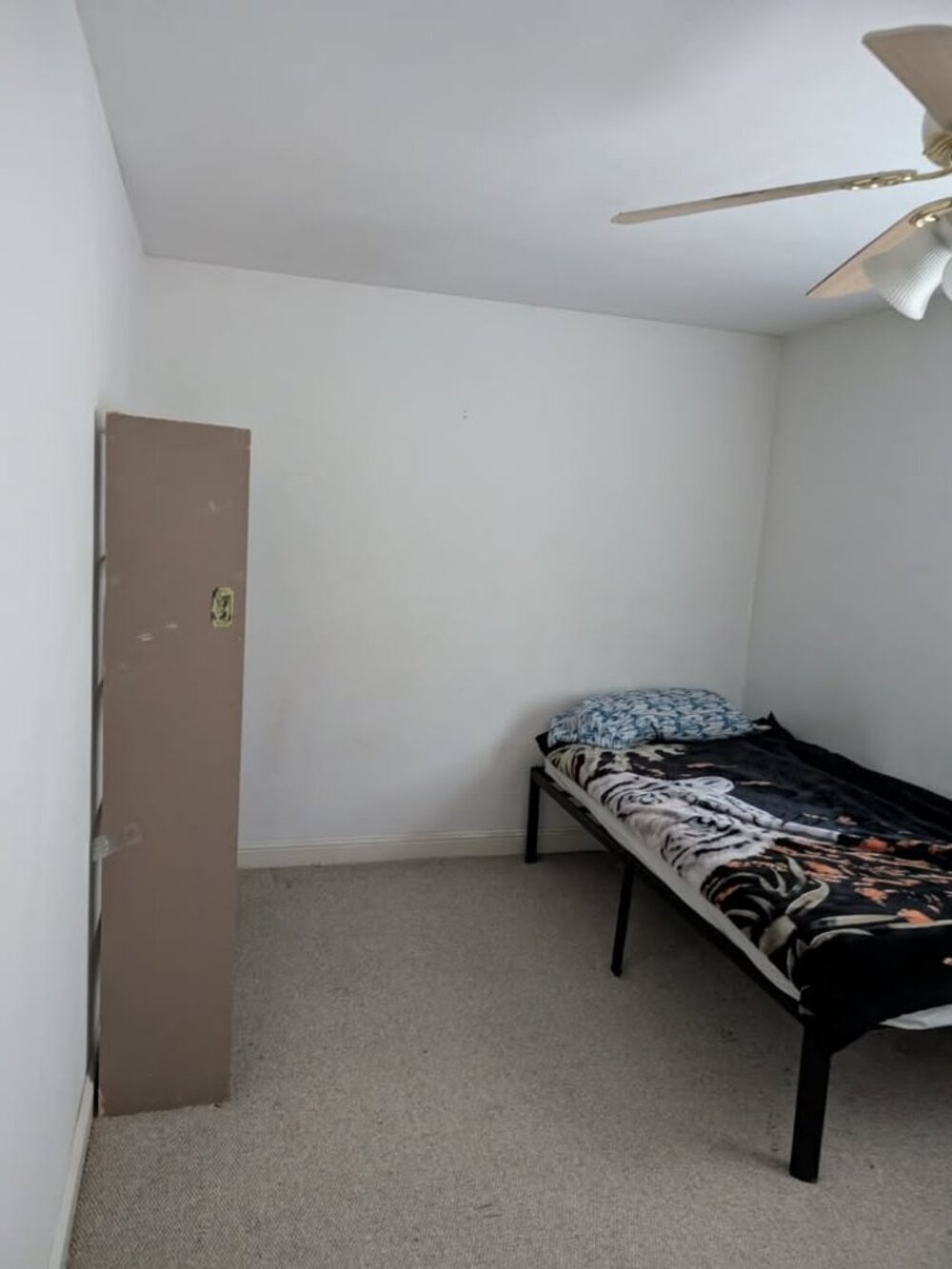 $700 | 08817 [Lease\Rent] 1 Bed 1 Bath - House